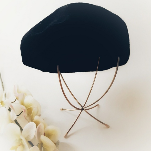 Banash Boston Accessories - Vintage 100% Wool Basque Beret